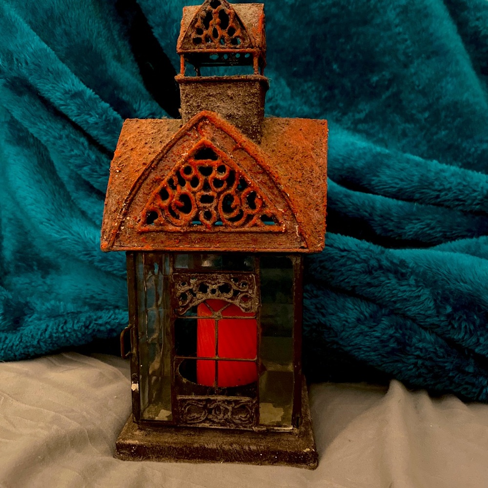 Adorable Rustic Candleholder Lantern